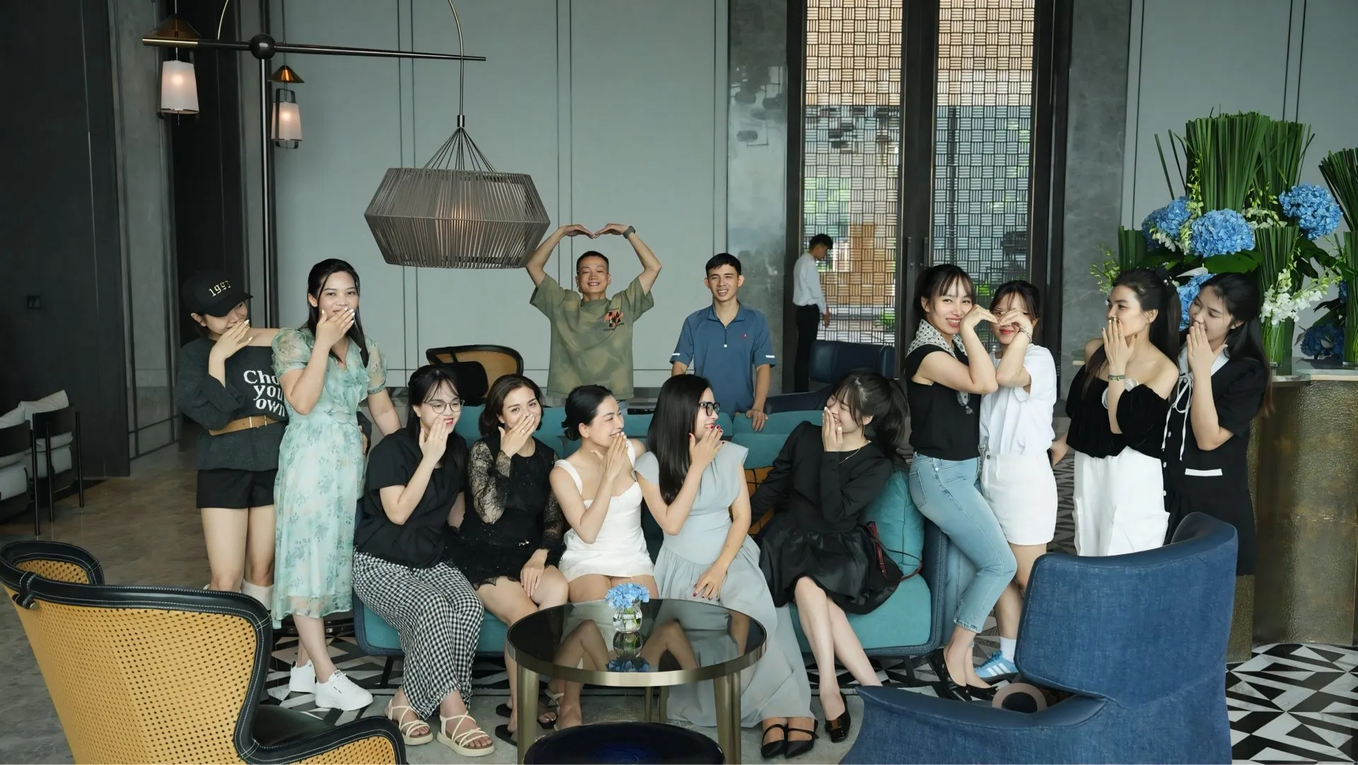 Team Sang Trọng Quyến Rũ - Nguyễn Thị Lan Phương