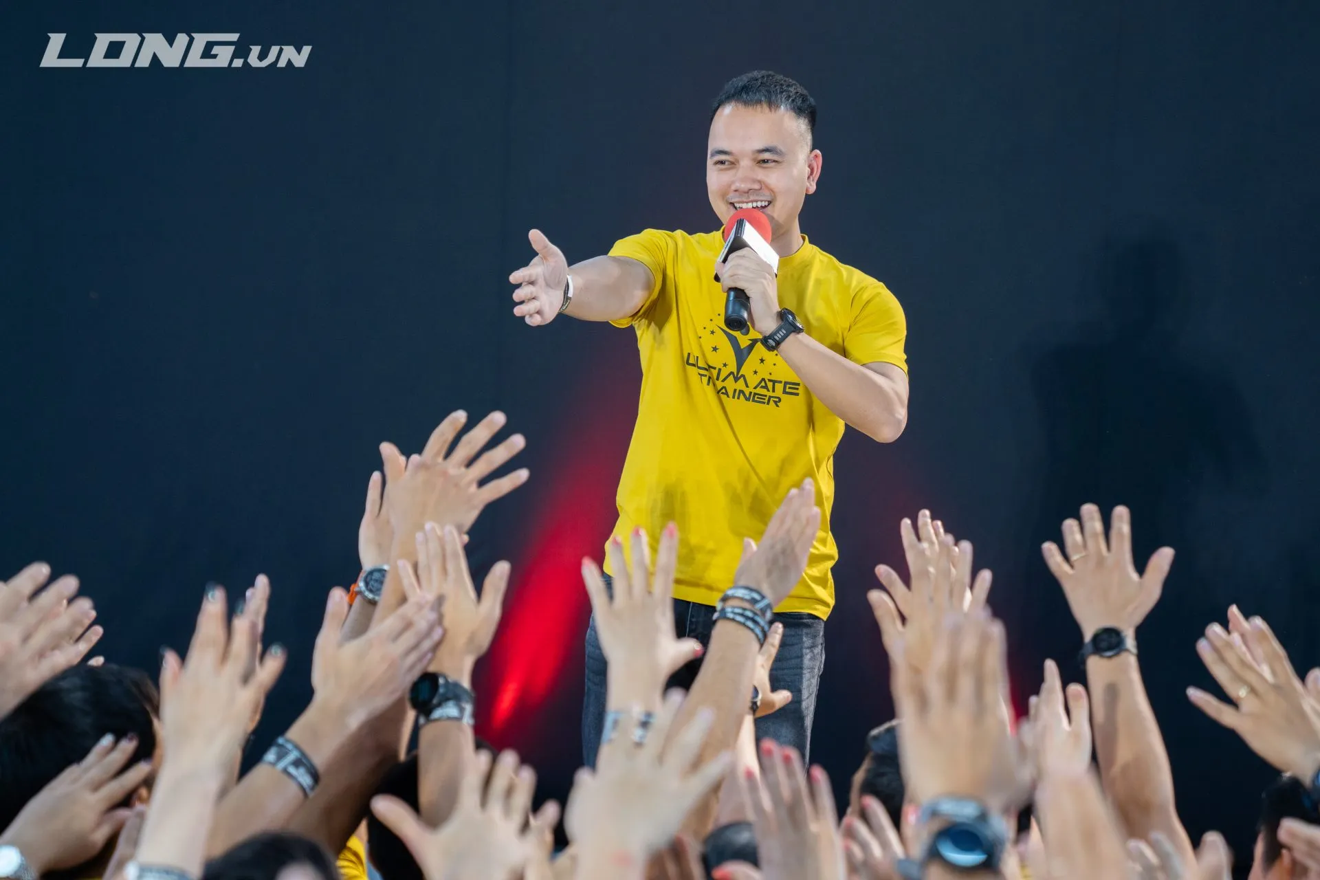 Xuân Trường trên sân khấu