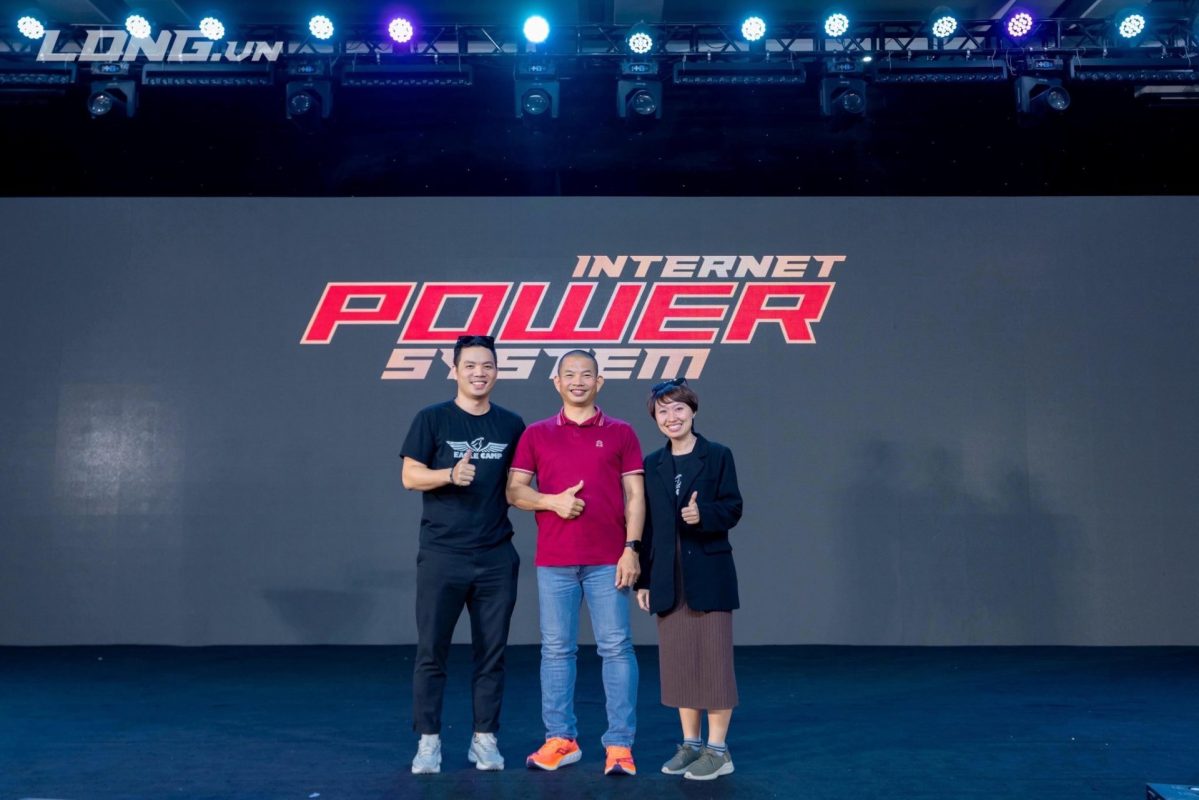 Vợ chồng Nguyễn Thị Thiên Thảo - Thầy Phạm Thành Long